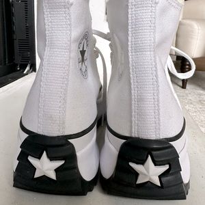 COPY - Chuck Taylor all star converse, white, size 8, Run Star Hike platform.